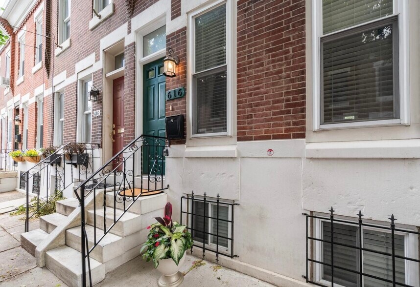 Building Photo - 616 S Bambrey St
