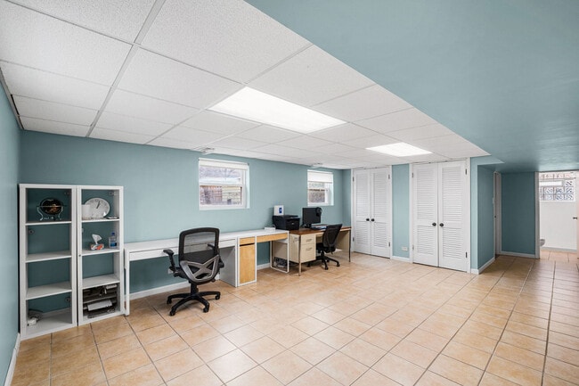 Building Photo - 331 Romona Rd