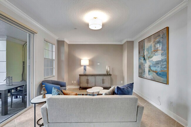 Building Photo - 5585 NE Trieste Way