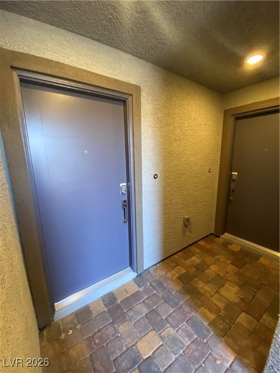 Building Photo - 9215 Sky Pointe Dr