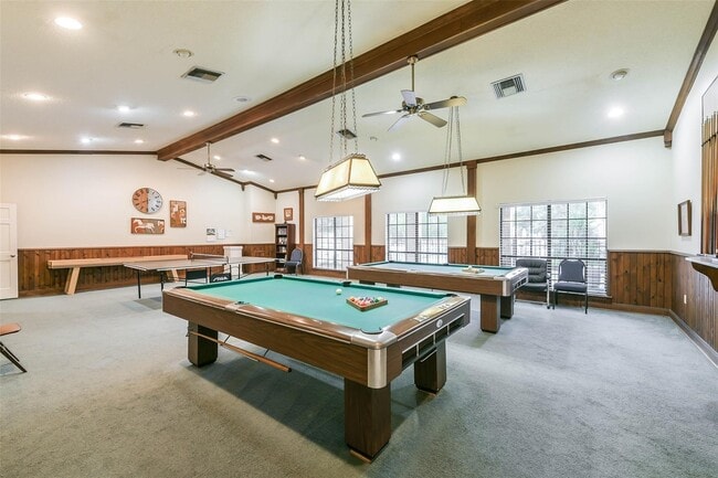 Building Photo - 3327 S Country Meadows Ln