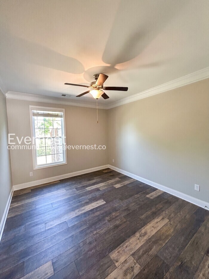 Building Photo - 1025 Burton Point Ct
