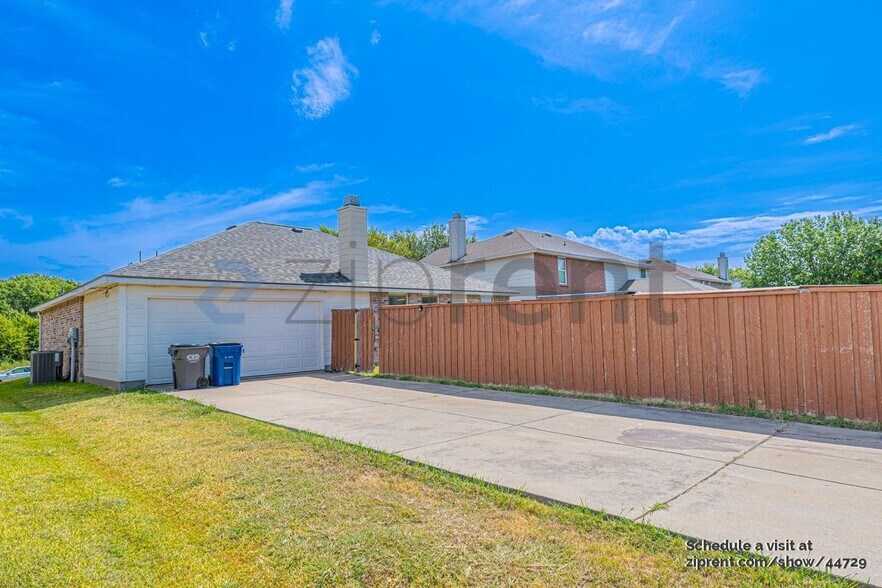 Building Photo - 1706 Harvest Crossing Dr