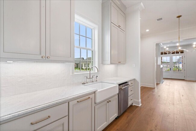Building Photo - Elegant new construction in The Lakes at Harveston
