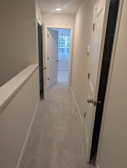 Building Photo - 1809 Autumn Mist Dr