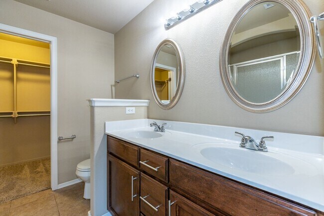 Building Photo - 3 Bed | 2 Bath in Owasso!