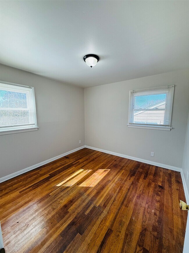 Building Photo - 936 Highmont Dr