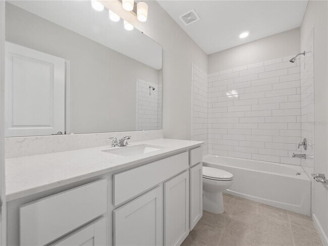 Building Photo - 2214 Lovely Ln