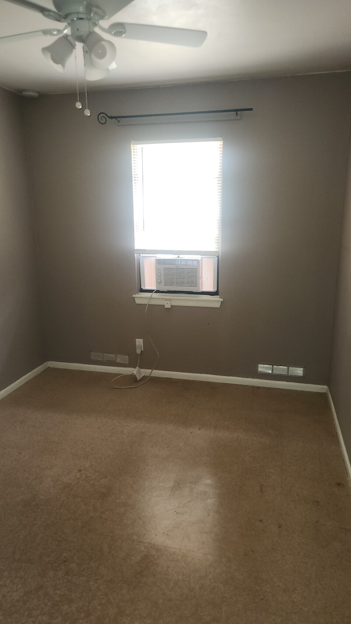 Building Photo - 3374 J St