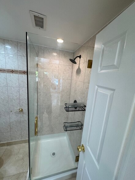 Building Photo - 22924 De Kalb Dr