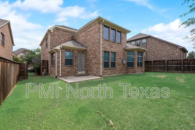 Building Photo - 415 San Marcos Dr