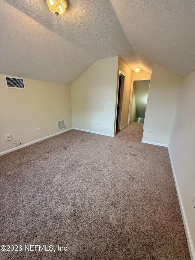 Building Photo - 3150 Highland Grove Dr