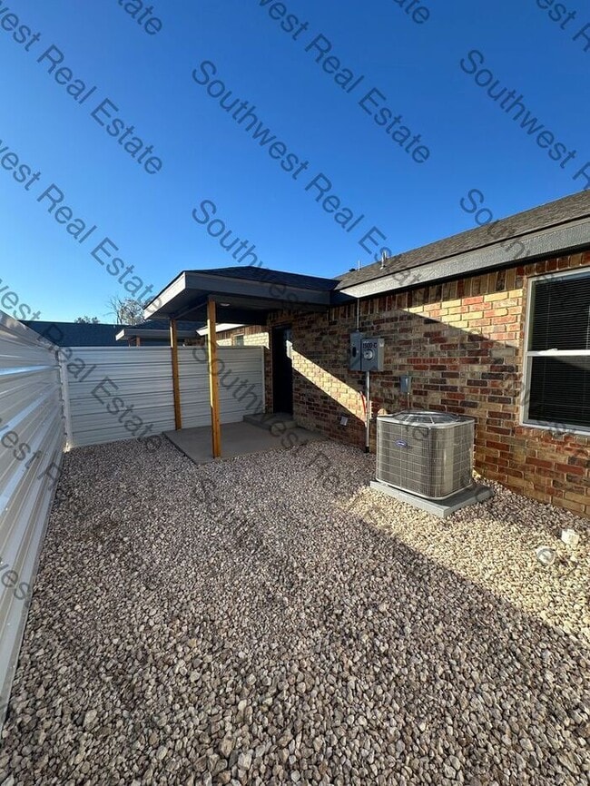 Building Photo - Brand New 2 bedroom 2 bath apartment