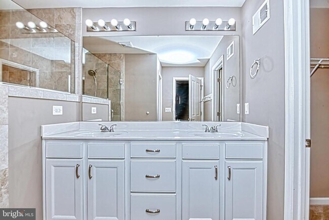 Building Photo - 4302 Edosomwan Ln