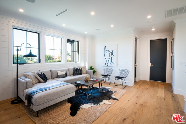 Building Photo - 12561 Westminster Ave