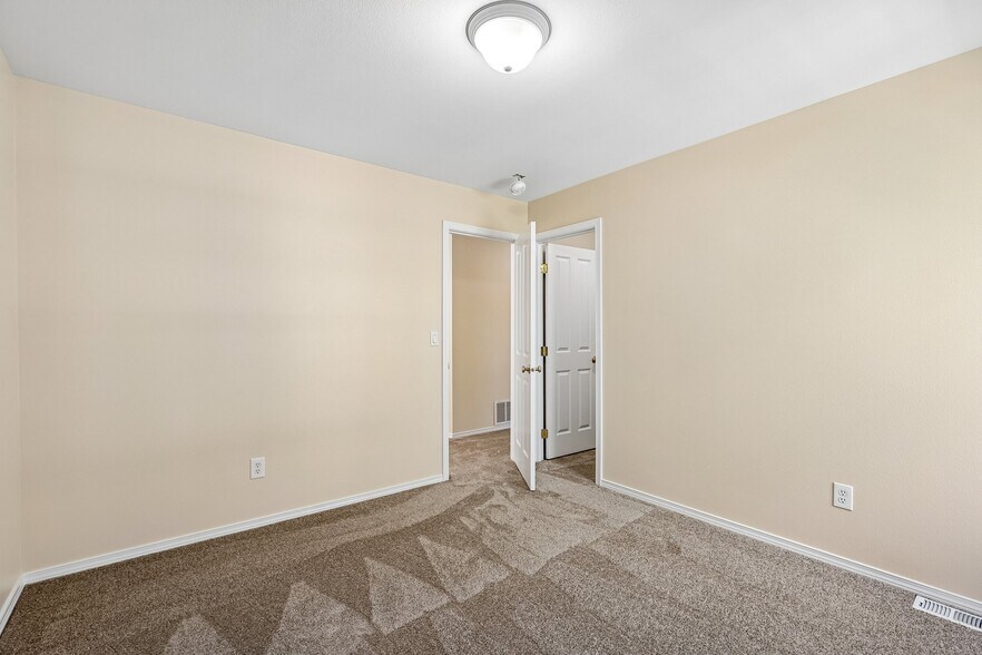 Building Photo - 22754 NE 94th Way