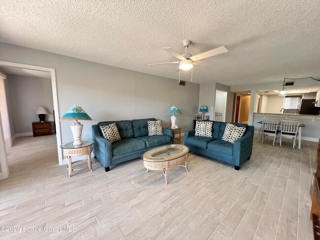 Building Photo - 8494 Ridgewood Ave