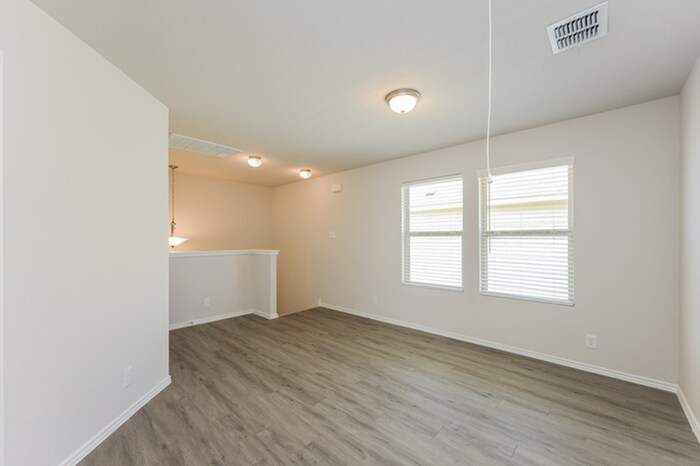Building Photo - 5027 Blue Ranch