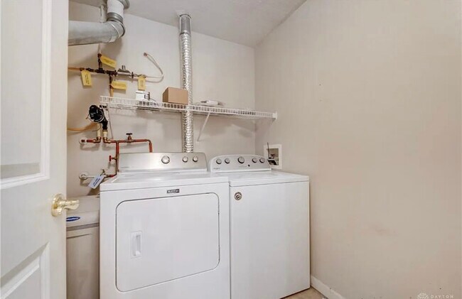 Building Photo - 3044 Westminster Dr