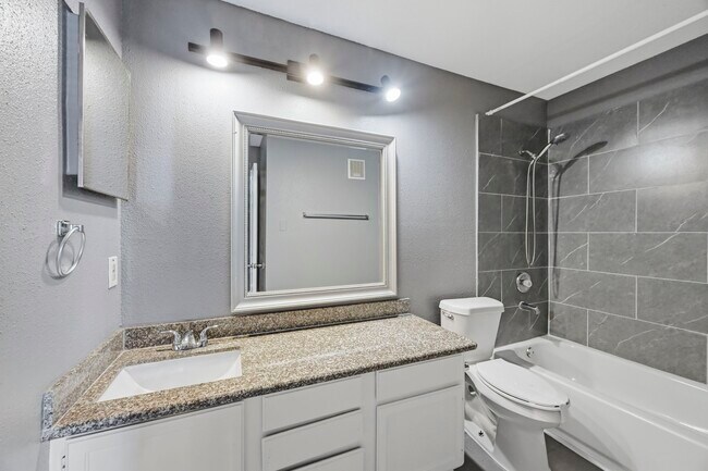 Building Photo - 14550 Fonmeadow Dr