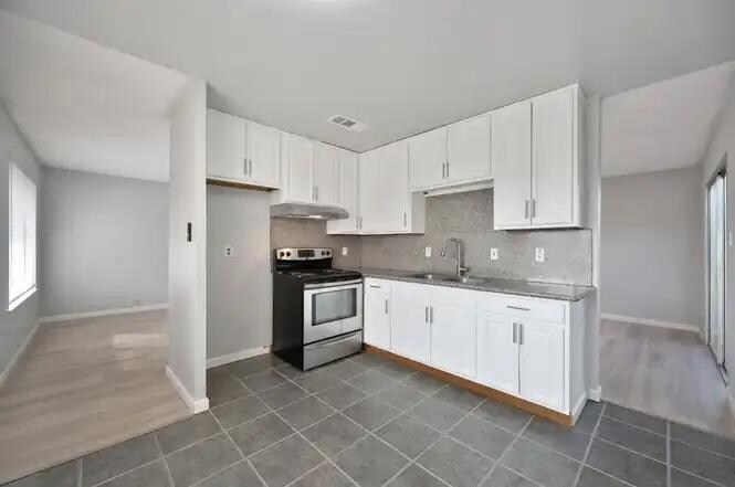 Building Photo - 5800 Mascot Ave