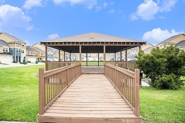 Building Photo - 3614 Vista Pointe Dr