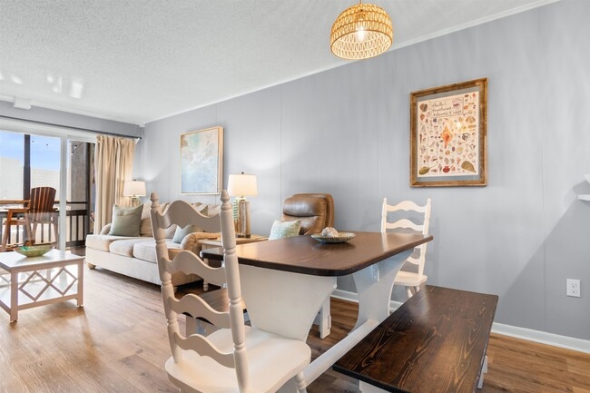 Building Photo - 9501 Maison Ct