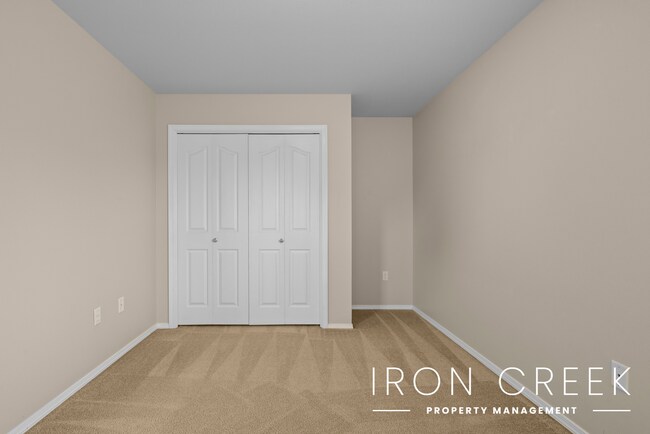 Building Photo - Quiet Abode in Prime Location with Easy Ac...