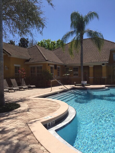 Primary Photo - 8807 Villa View Cir