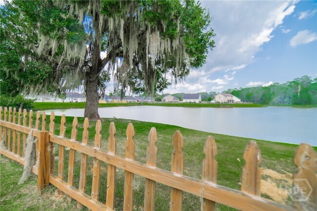 Building Photo - 504 Golden Grove Ln