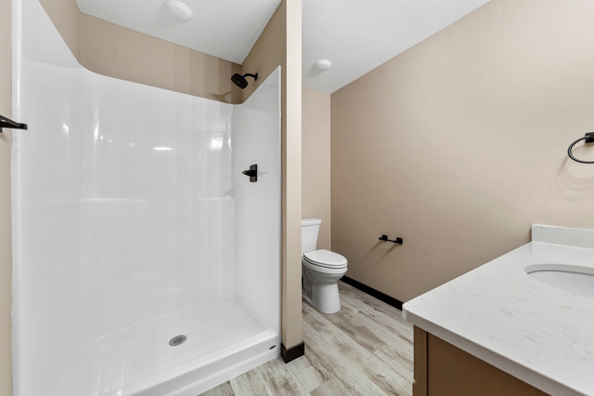 Building Photo - 3200 Noble Dr