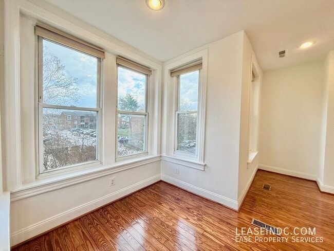 Building Photo - 203 R St NW