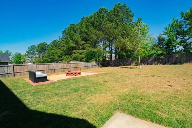 Building Photo - Coming Soon! 3 Bedroom 2.5 Bathroom with Large Fence Yard