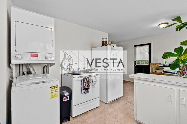 Building Photo - 118 Pine Hill Dr