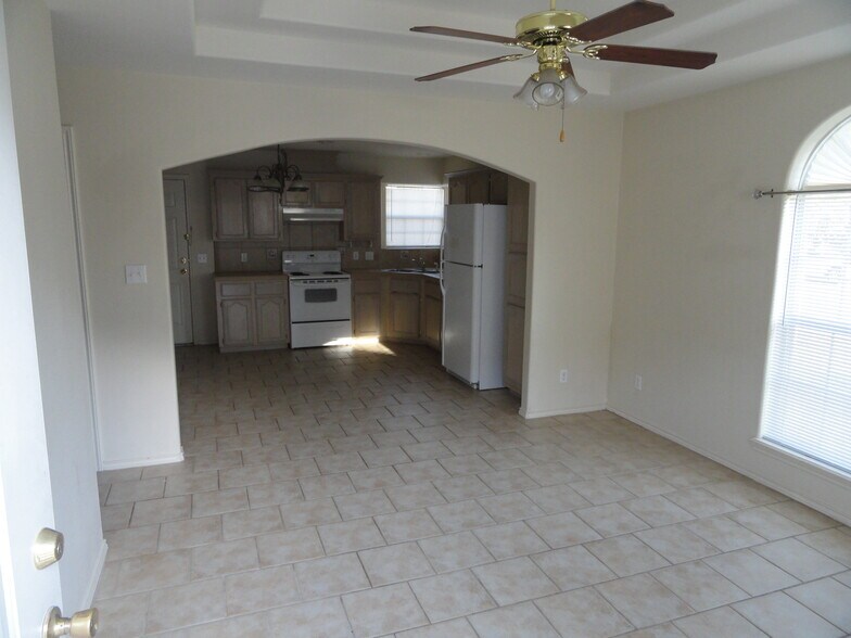 Building Photo - 3823 W Faith Hill St