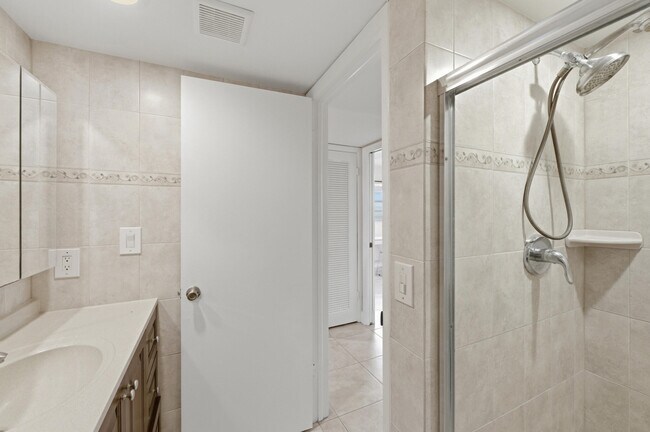 Building Photo - 729 Normandy Trail