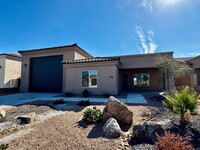 Building Photo - Very Clean Newer Mohave Valley Home