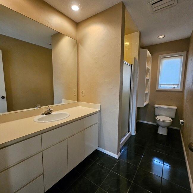 Building Photo - 81 Kincardine Dr
