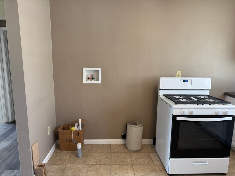 Building Photo - 115 Adams St