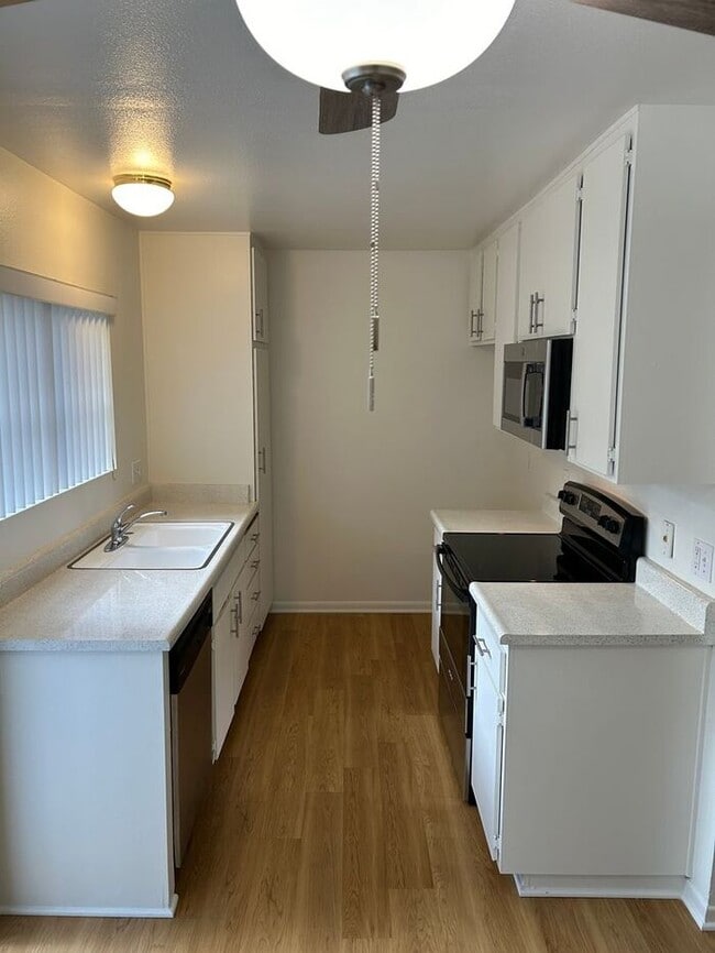 Building Photo - GREAT 1BD 1BA CONDO FOR LEASE!