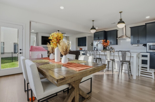 Building Photo - 704 Angels Rst Wy