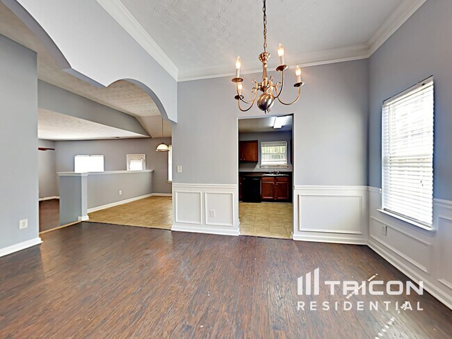 Building Photo - 660 Escalade Dr