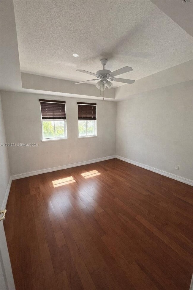 Building Photo - 101 Sidonia Ave