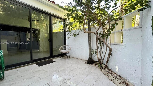 Building Photo - 20945 Bay Ct