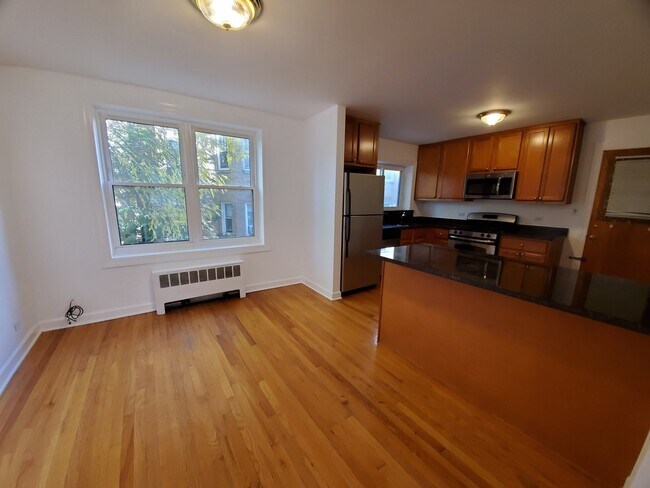 Building Photo - 2954 W Arthur Ave