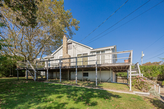 Primary Photo - 21 Wood Dr