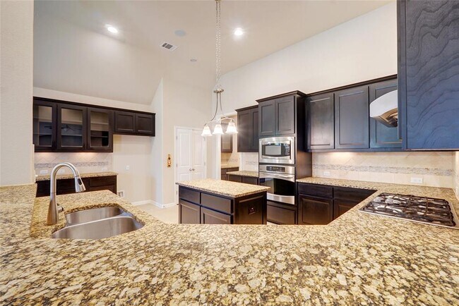 Building Photo - 220 Piedmont Hills Pass