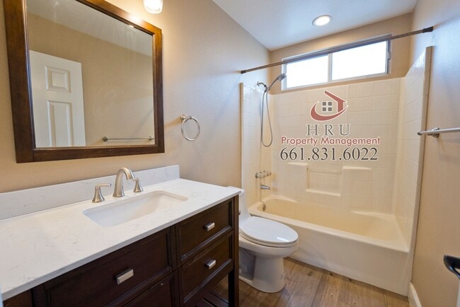 Building Photo - Northwest 4 Bed/3 bath Two-Story