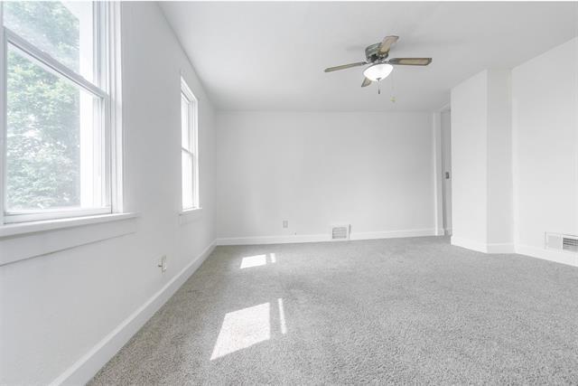 Building Photo - 615 Pine St