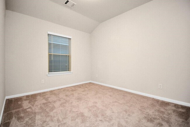 Building Photo - 6927 Escondido Dr